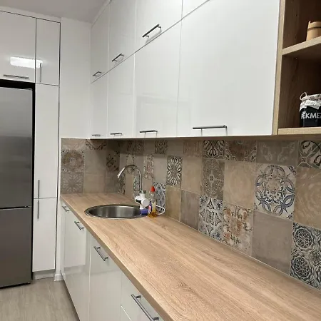 Novoureden Stan U Vitezu *