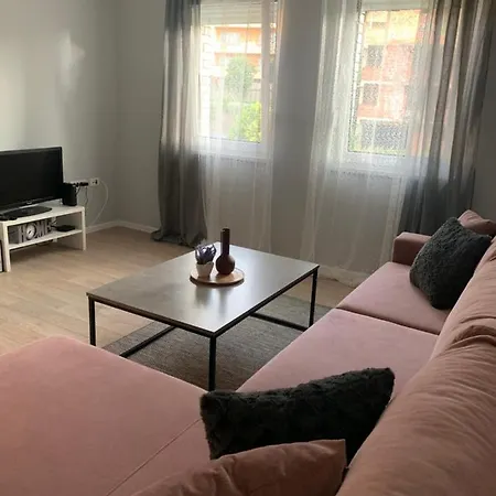 Novoureden Stan U Vitezu *