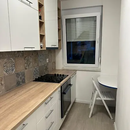 Novoureden Stan U Vitezu Apartamento *